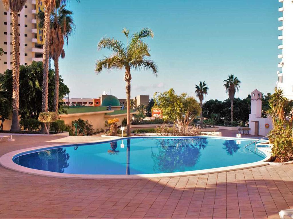 Club Paraiso & Perfect For You